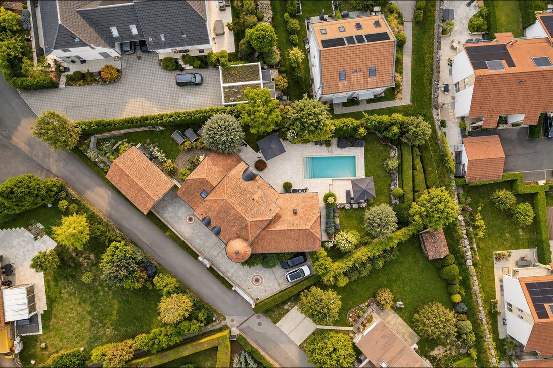 Casa a Penthaz, Vaud, Svizzera 2 - 19110133