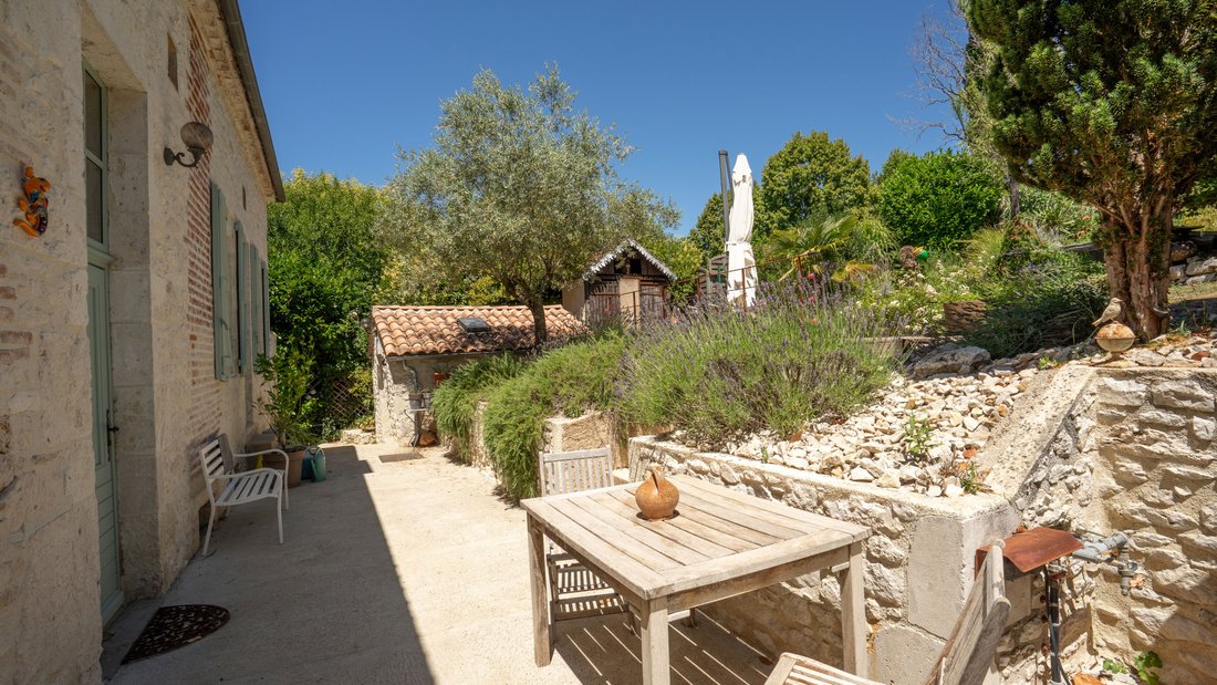 Casa en Montcuq-en-Quercy-Blanc, Occitania, Francia 3 - 18447628