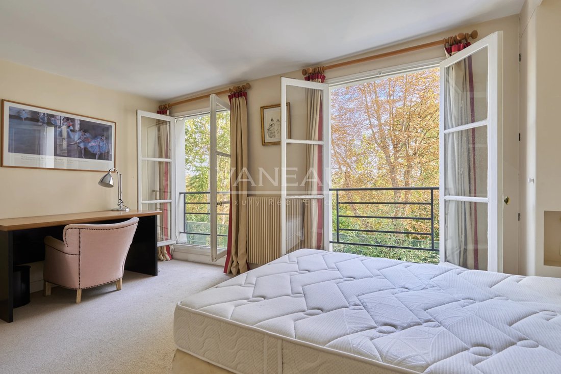 Appartement à Saint Thomas d'Aquin, Paris 7e Arrondissement, Paris 4 - 19111619