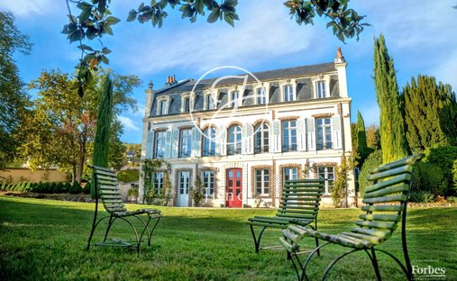 Anwesen in Joigny, Bourgogne-Franche-Comté, Frankreich 1