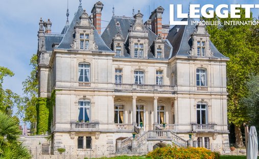 Schloss in Jarnac, Neu-Aquitanien, Frankreich 1
