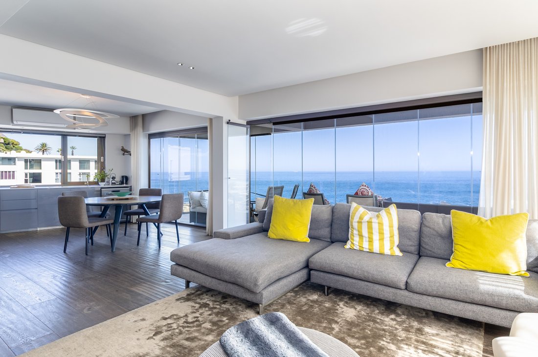 Apartment in Bantry Bay, Atlantic Seaboard, Cape Town 4 - 19116478