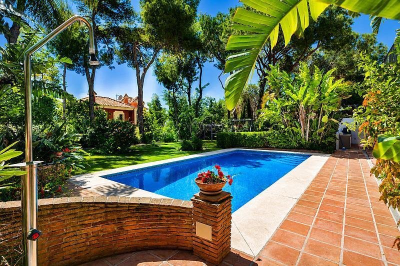 Villa in Elviria-Cabopino, Marbella, Spanien 4 - 19110485