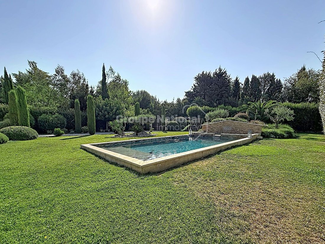 Maison à Noves, Provence-Alpes-Côte d'Azur, France 3 - 18552071