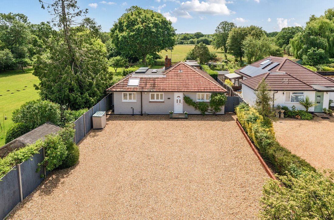 Bungalow à Wood Street Village, Worplesdon, Angleterre 1 - 19112071