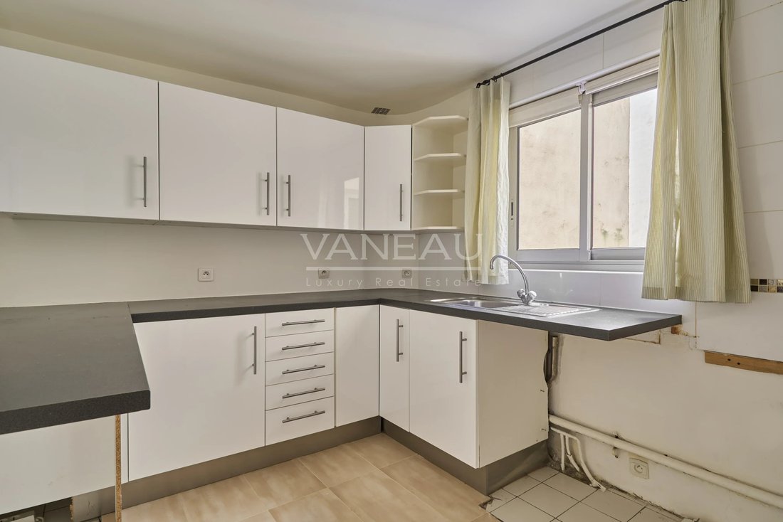 Apartment in Invalides, Paris 7e Arrondissement, Paris 2 - 19111616