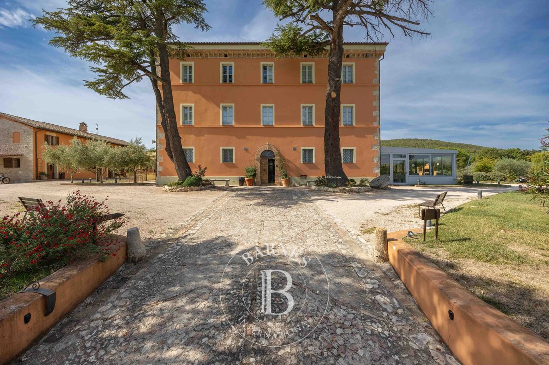 Appartamento a Gualdo Cattaneo, Umbria, Italia 1 - 19087237