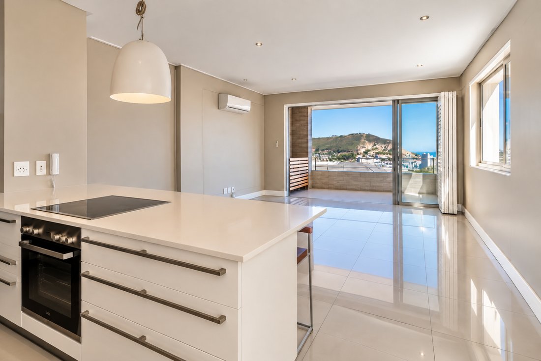 Apartment in Vredehoek, City Bowl, Cape Town 3 - 19116821