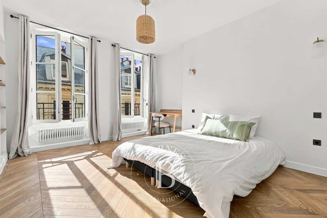 Apartment in Sainte Avoie, Paris 3e Arrondissement, Paris 5 - 19101800