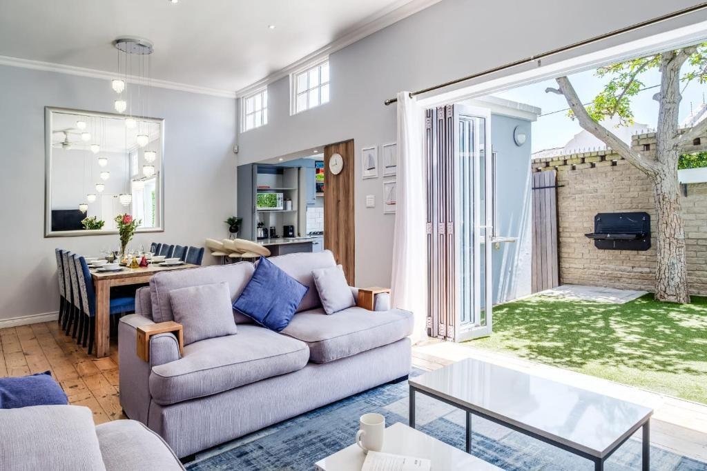 Country House in Sea Point, Atlantic Seaboard, Cape Town 3 - 19116766