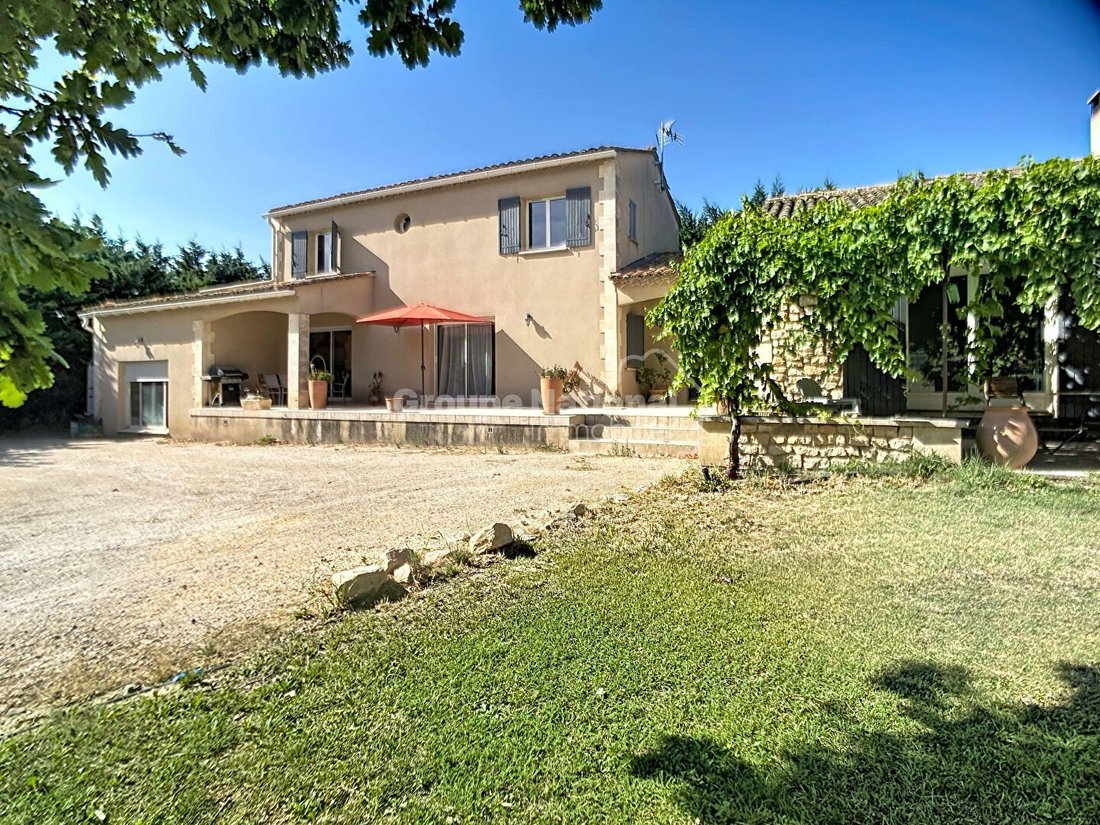 Maison à Eyragues, Provence-Alpes-Côte d'Azur, France 4 - 18395049