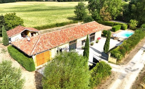 Haus in Centre Ville, Tournus, Frankreich 1