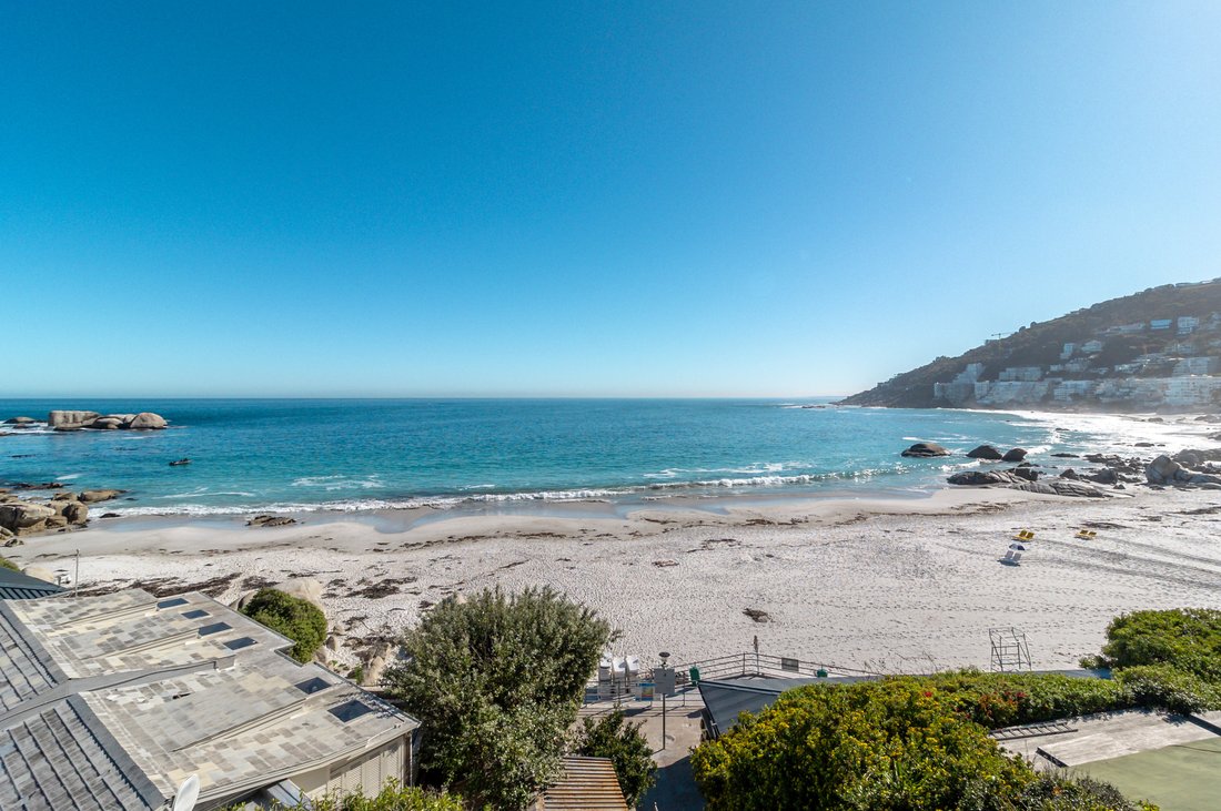 House in Clifton, Atlantic Seaboard, Cape Town 4 - 19116511
