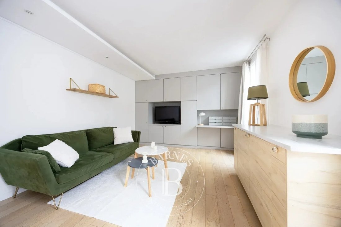 Apartment in République - Saint Ambroise, Paris, Ile-de-France 1 - 19104632