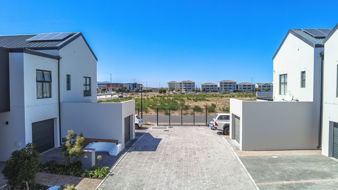 House in Milnerton Rural, Blaauwberg, Cape Town 2 - 19116450