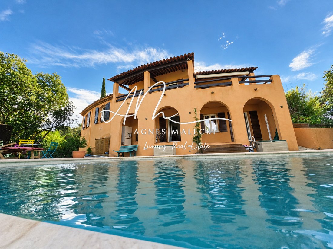 Villa en La Londe-les-Maures, Provenza-Alpes-Costa Azul, Francia 1 - 19111886