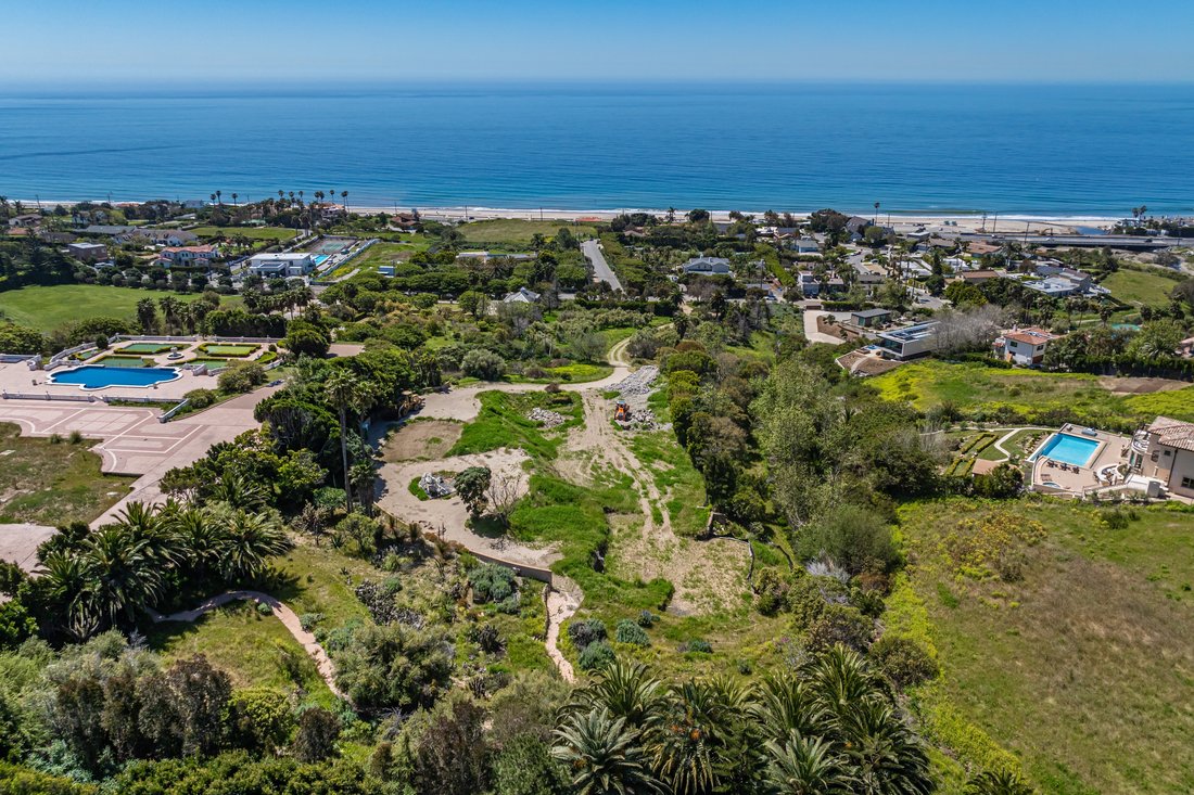 Land in Malibu, California, United States 1 - 19111389