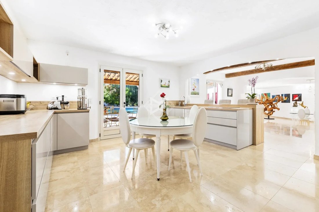 Villa en Puyloubier, Provenza-Alpes-Costa Azul, Francia 4 - 19114889