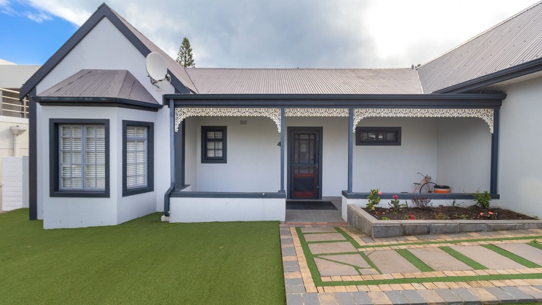 Anwesen in Strand, Helderberg, Kapstadt 3 - 19116226