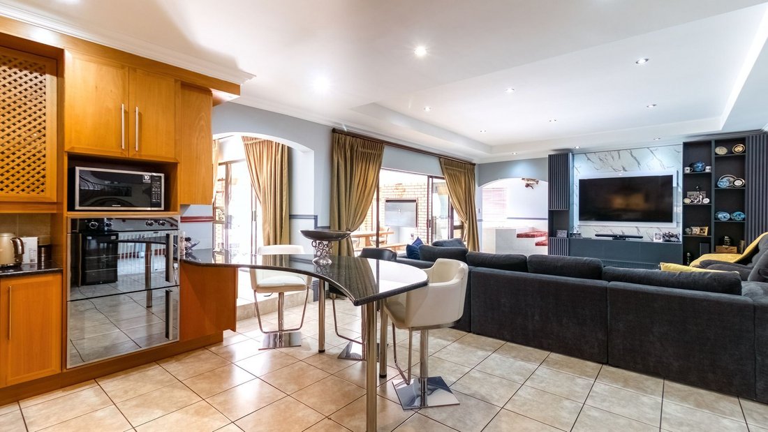 House in Alberton, Gauteng, South Africa 5 - 19116265