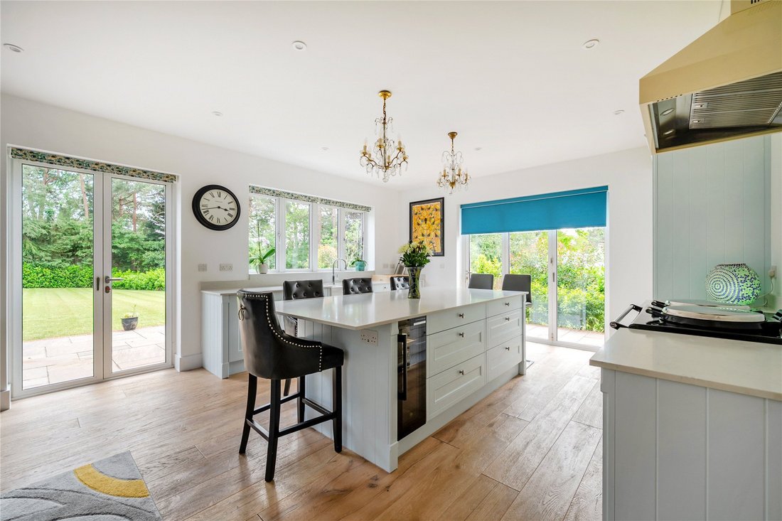 Maison à Lightwater, Windlesham, Angleterre 3 - 19112290