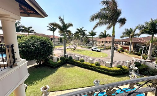 Apartment in Umhlanga Ridge, KwaZulu-Natal, South Africa 1