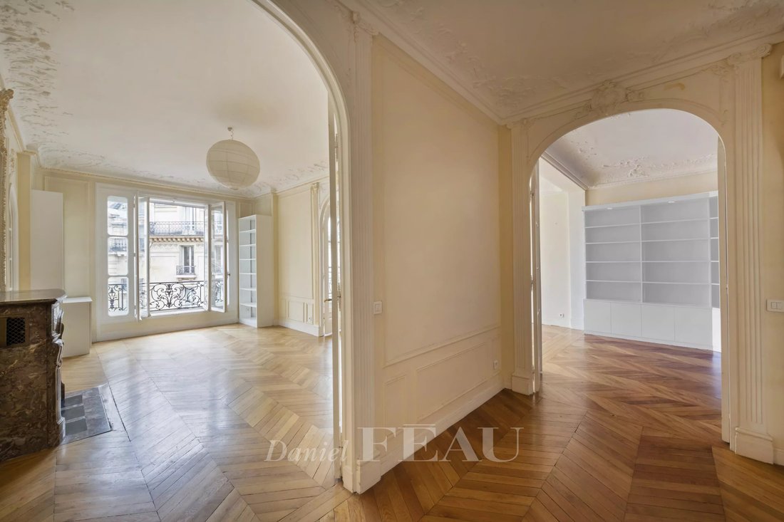 Apartment in Sorbonne, Paris 5e Arrondissement, Paris 5 - 19111177