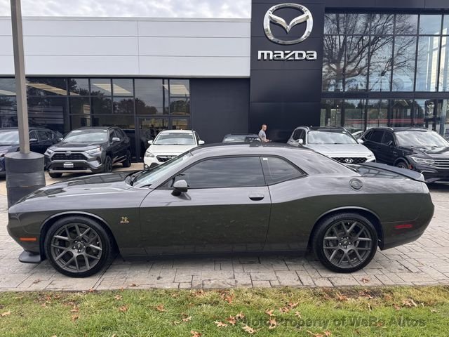 Dodge Challenger in Calverton, NY, United States 4 - 19115111