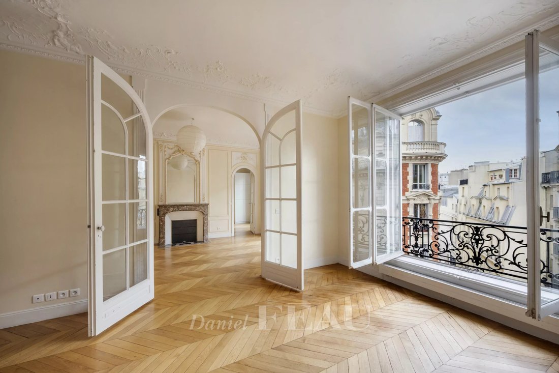 Apartment in Sorbonne, Paris 5e Arrondissement, Paris 1 - 19111177