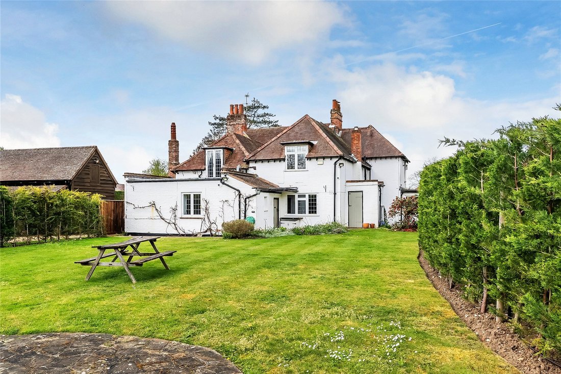 Haus in West Horsley, England 3 - 19111633