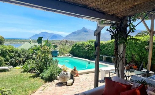 House in Imhoff's Gift, South Peninsula, Cape Town 1