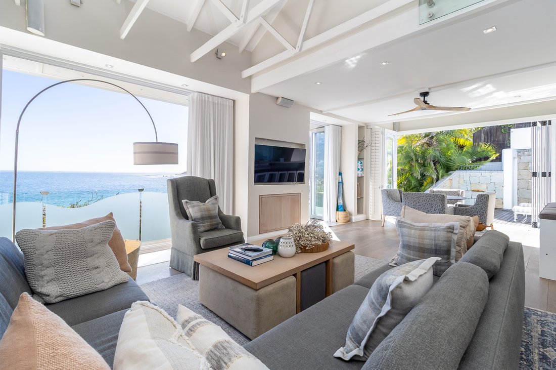 House in Clifton, Atlantic Seaboard, Cape Town 2 - 19116511