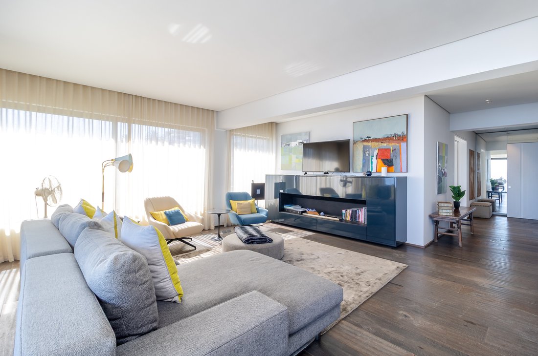 Apartment in Bantry Bay, Atlantic Seaboard, Cape Town 3 - 19116478