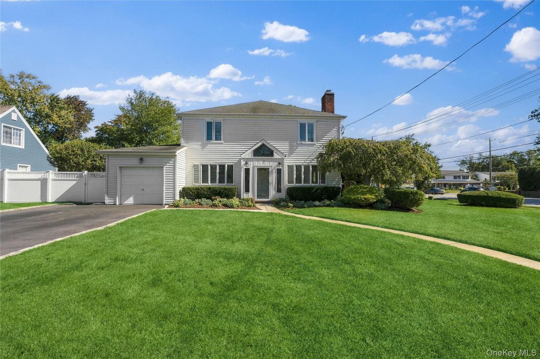 House in Massapequa, New York, United States 2 - 19115563