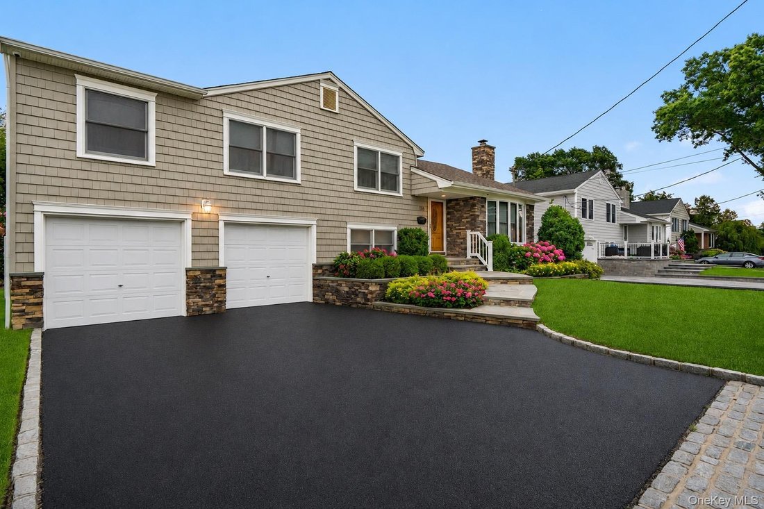 House in Massapequa Park, New York, United States 2 - 19115537