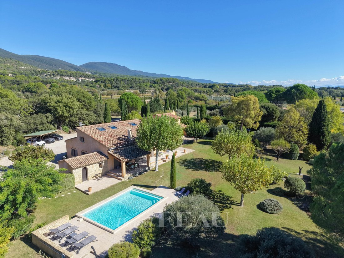 House in Vaugines, Provence-Alpes-Côte d'Azur, France 1 - 19087584