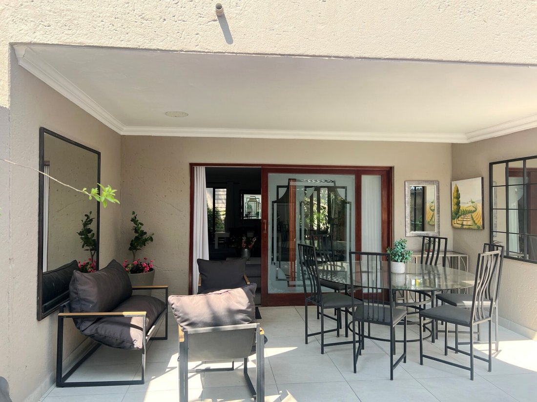 Townhouse en Khyber Rock, Gauteng, Sudáfrica 4 - 19116807