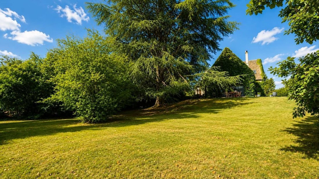 House in Arnouville-les-Mantes, Ile-de-France, France 1 - 18750105