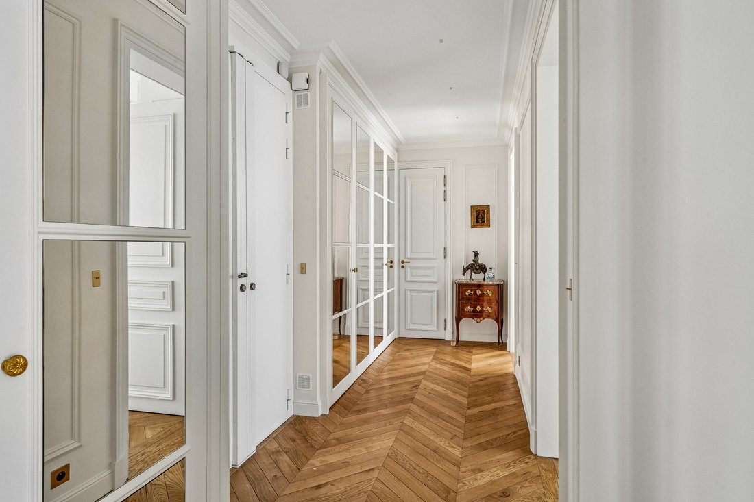 Apartment in Sorbonne, Paris 5e Arrondissement, Paris 5 - 19111950