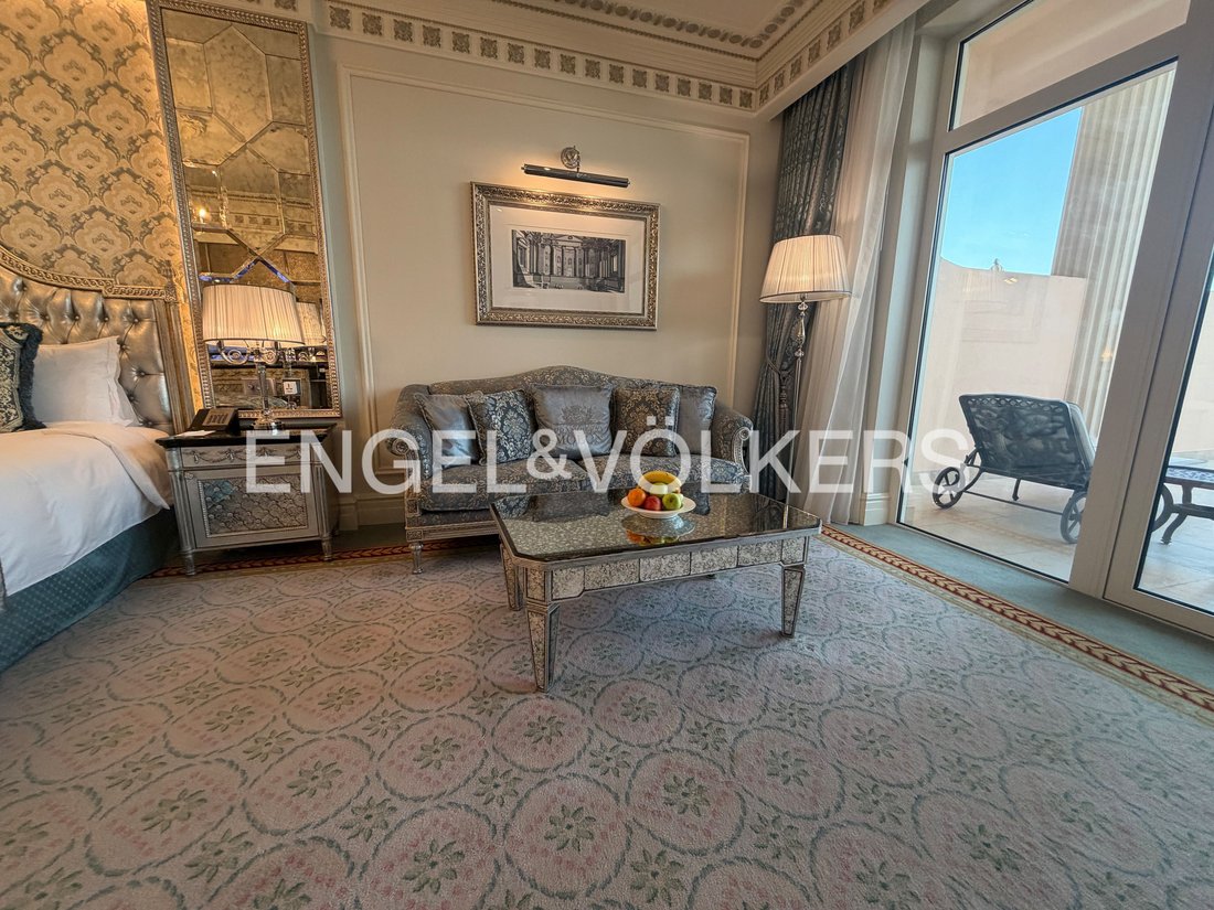 Palm Jumeirah, Dubai, United Arab Emirates 3 - 19116992