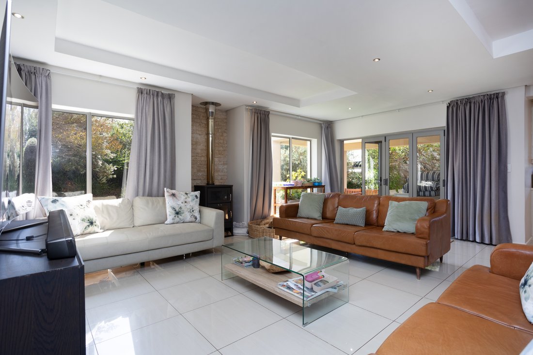 Country House in Westlake, Southern Suburbs, Cape Town 3 - 19116317