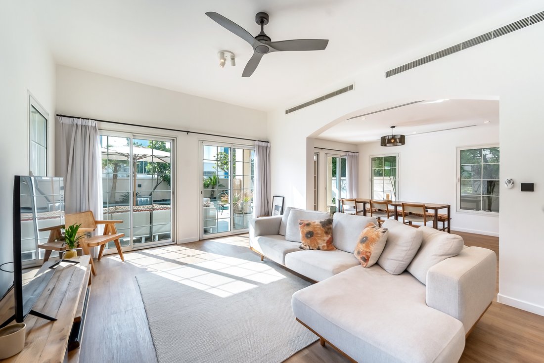 Villa in Al Barsha South 5, Al Barsha, Dubai 4 - 19117003