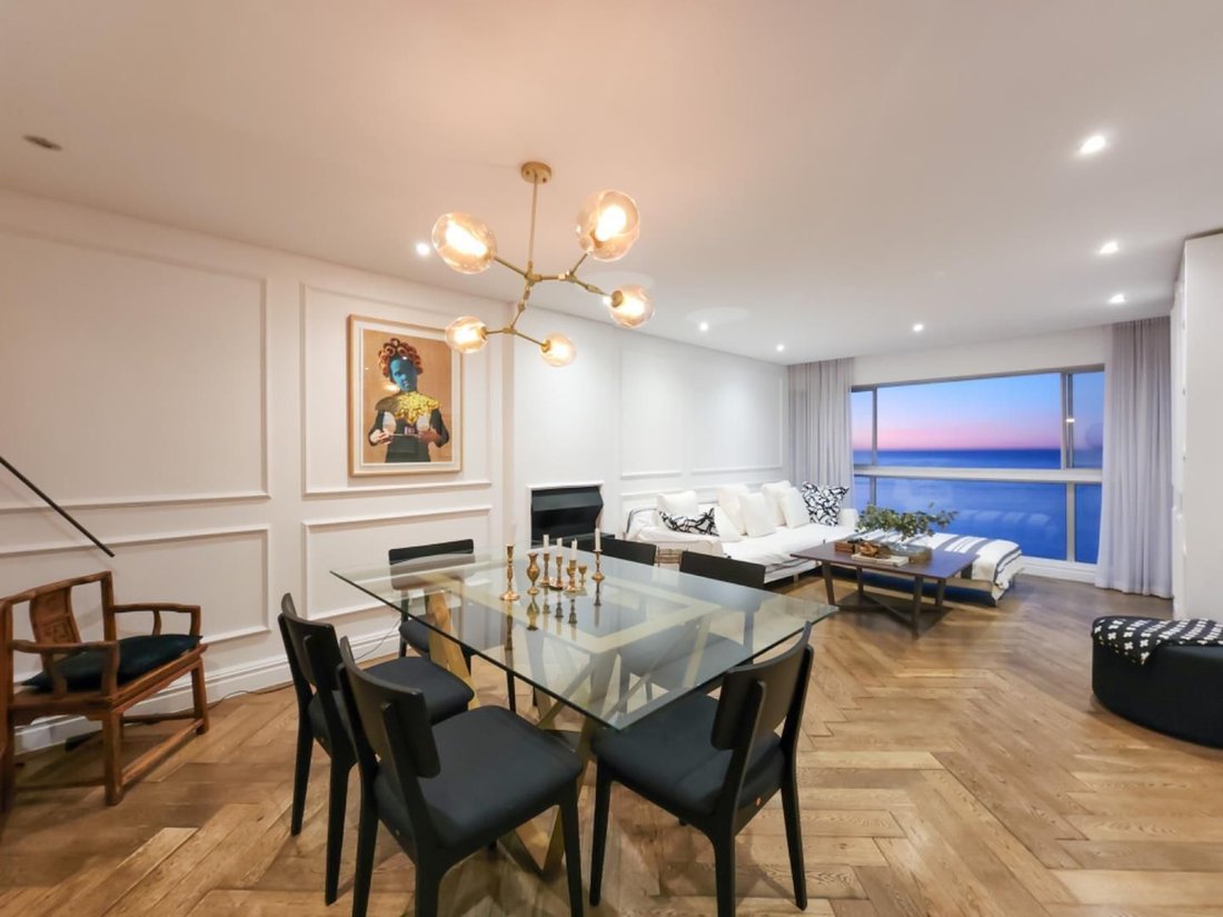 Apartment in Sea Point, Atlantic Seaboard, Cape Town 1 - 19116367
