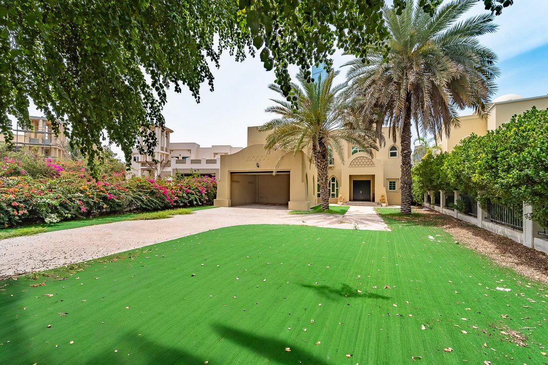 Villa in Jumeirah-Inseln, Dubai, Vereinigte Arabische Emirate 2 - 19115880