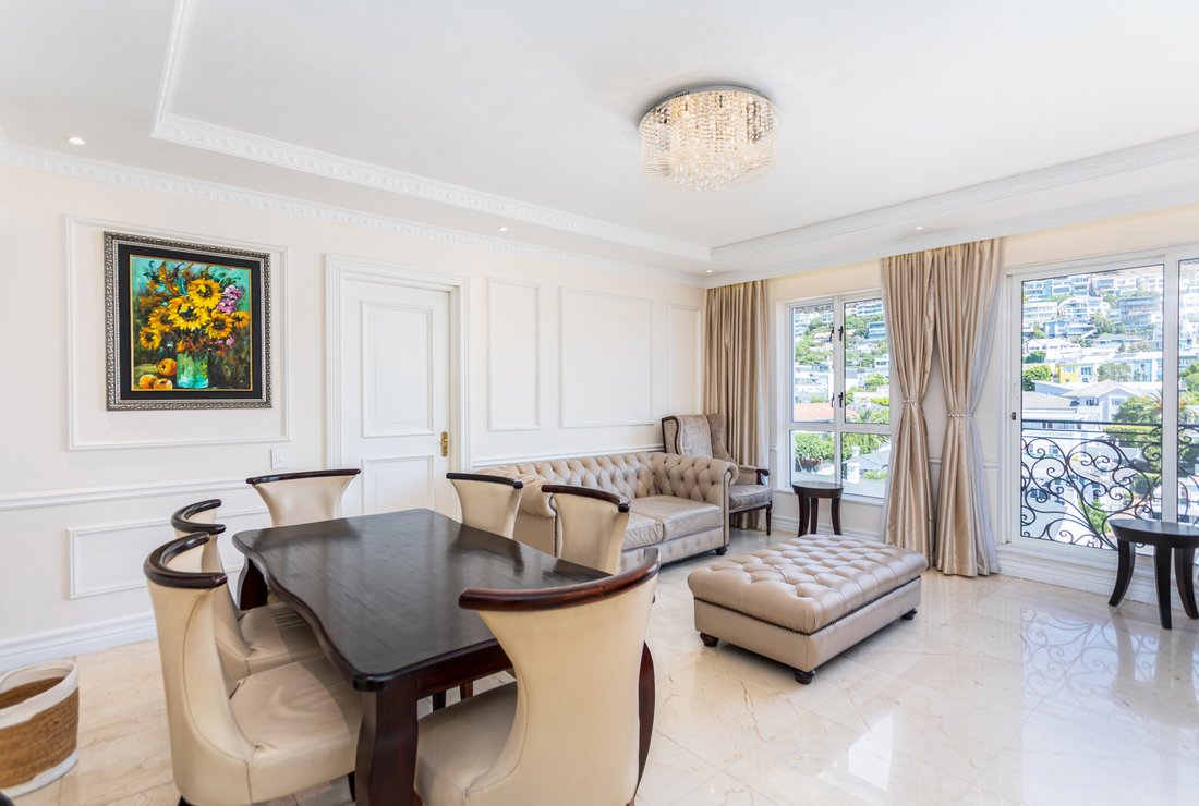 Apartment in Sea Point, Atlantic Seaboard, Cape Town 3 - 19116389