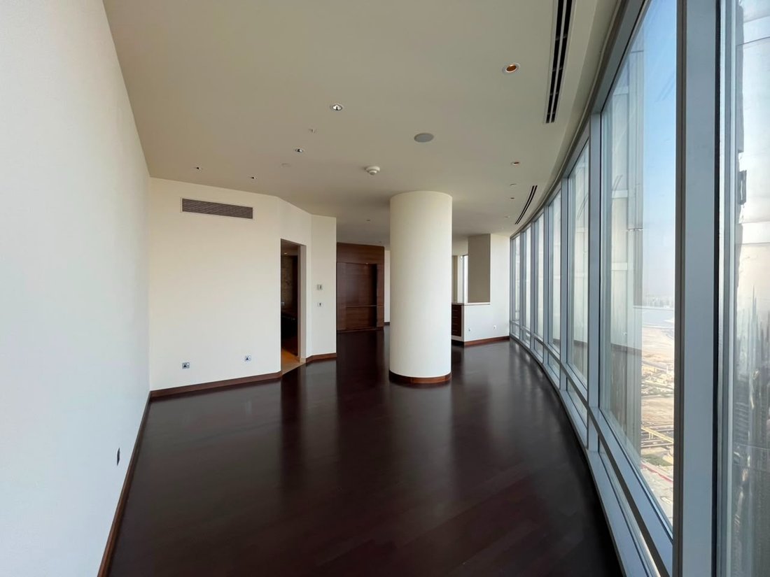 Apartment in Burj Khalifa, Downtown Dubai, Dubai 4 - 19116144