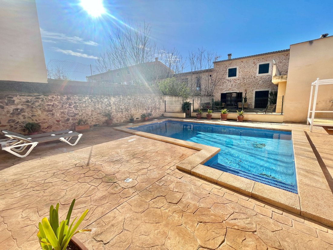 Townhouse in Santa Maria del Cami, Balearic Islands, Spain 1 - 19115502