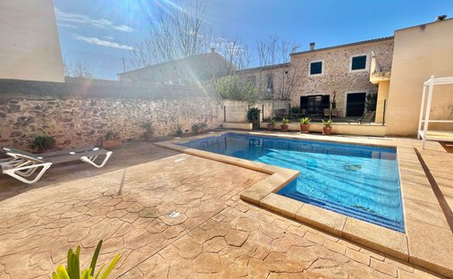 Townhouse in Santa Maria del Cami, Balearic Islands, Spain 1