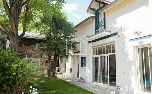 Casa en Meseta Oeste, Suresnes, Francia 1