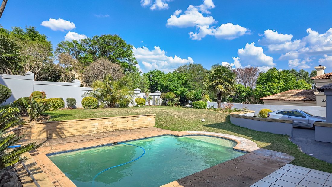 Estate in Dainfern Valley, Gauteng, South Africa 5 - 19116264